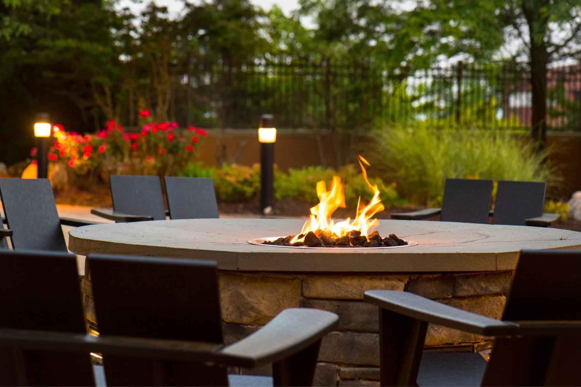 Hotel Courtyard Philadelphia Plymouth Meeting Exterior foto